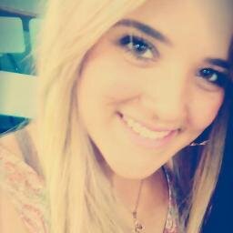 Atriz e universitária ;) 
Tudo posso naquele que me fortalece!