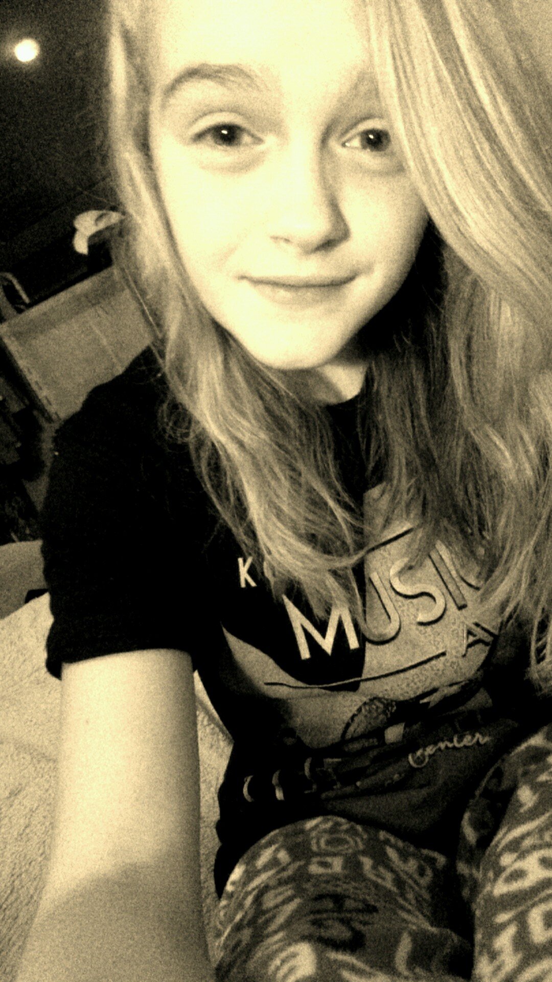 14 year old just trying to make it through freshman year :) ♡