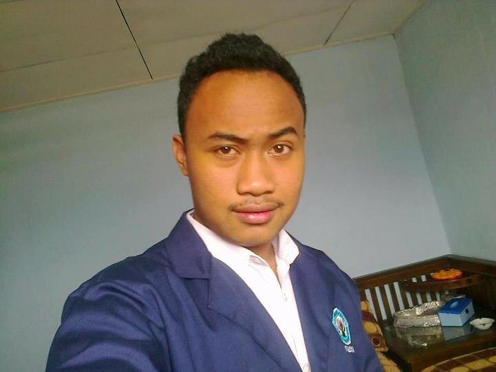 Agus Rifai | Surabaya | 29 April 1996 | Universitas Pakuan Bogor | F. Ekonomi Manajemen S1 | kenali diri anda terlebih dahulu.