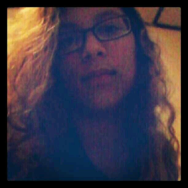 single ;) im a junior in high school, im full rican, lesbian, and i like to write