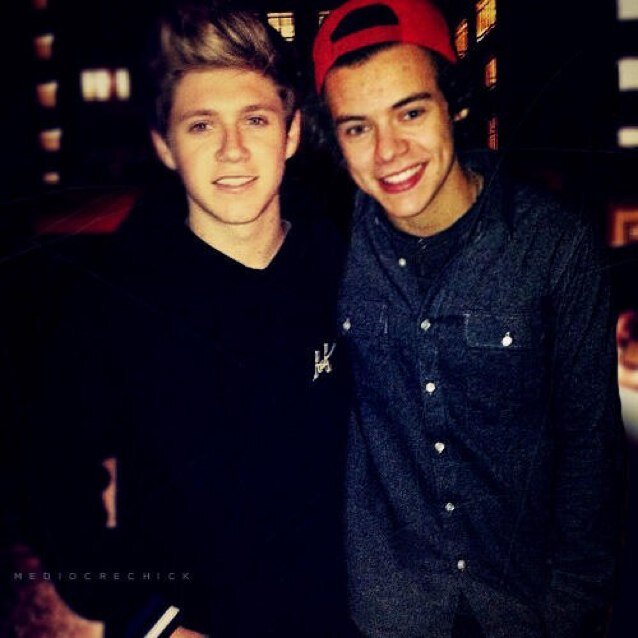 cuddIinglashton's profile picture. this is a free follow from @lashtonchanel, i just wanted to remind you that your fave loves you, stay beautiful :)