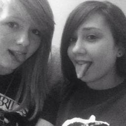 aye ^.^ we love hard rock/scream-o we also like to skateboard and go to concerts. our fav. store is hot topic.