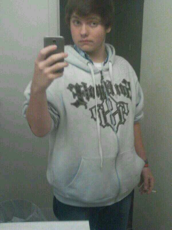 npatterson1996's profile picture. the name is Nick I'm 17 and I'm a fun entertaining person I write
my own music and I'm a hell of a singer follow me please and I could be your friend!!!.