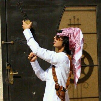 ‏ﻤجُـرد إحتِـرآﻤَ وسٍتظَُـل فِـيِّ قلـؤبُ آلگثيِـر حتـےٌ آلنِہآيِهــہ ♡
