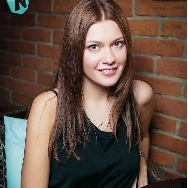 legitime_elena's profile picture. 