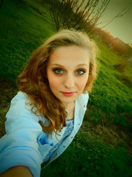 follow me and I follow back :)
-proud to call myself directioner :) JANOSKIANS 3