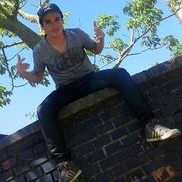 Ela faz jura de amor sempre liga pra mim..
Eu tô na noite a muito tempo e também sei mentir !!! 3                             MILENA, EVERSON, ANA JULIA, VINI
