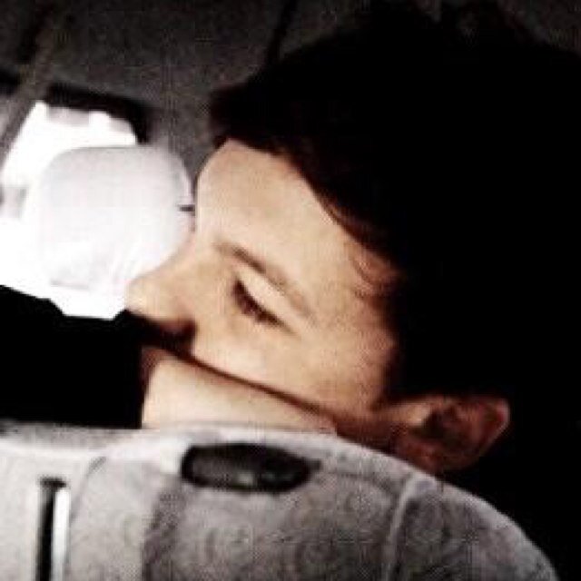 I'm Louis, I love dance, photo and surf. || I'm his @Fake_ZaynM413