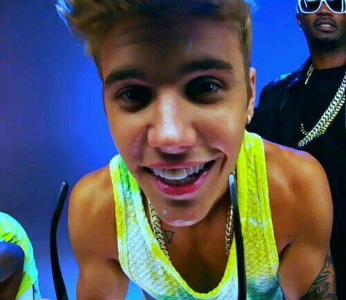 Justin please follow me i love you so much