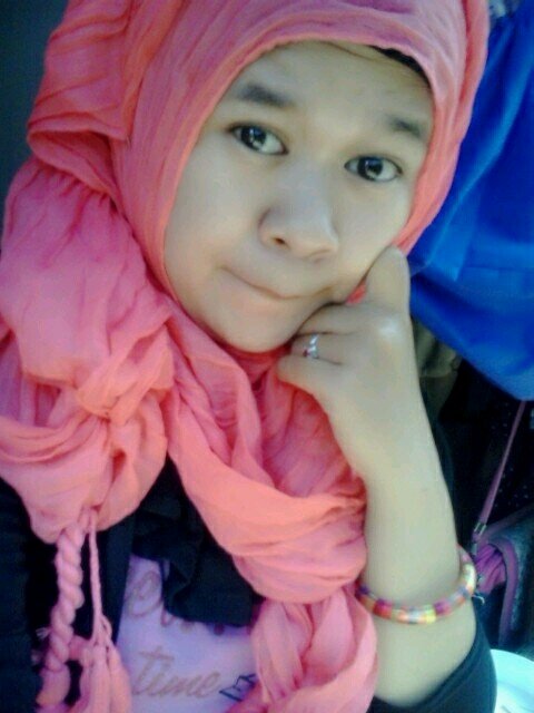 Diansansan's profile picture. sedih cukup sekejab,untuk berbahagia lebih lama