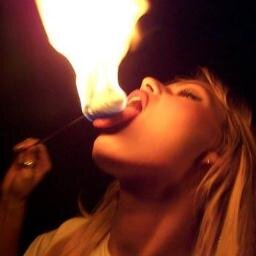 A vida segue, lenta, porém, estou ao seu lado @ADoenteSemCura ... @ClubeFollowBack - SDV mas se der unfollow, já era.