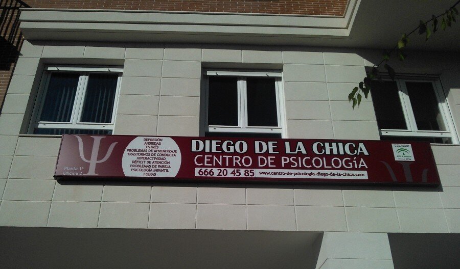 CENTRO DE PSICOLOGIA DIEGO DE LA CHICA. CENTRO SANITARIO AUTORIZADO POR LA JUNTA DE ANDALUCIA.