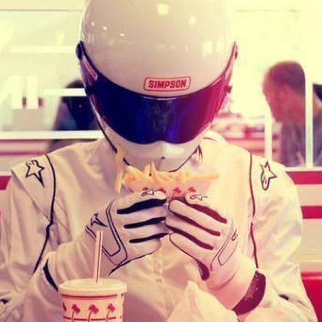 illyaosik's profile picture. insta: @umrst_        https://t.co/JrUChGhWee