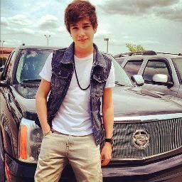 a Dutch Mahomie ∞ . I love you austin. I wanna meet you so badly ♡ 74 pizza
