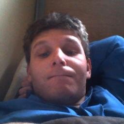follow me plz ppl so i an tlk to u :)