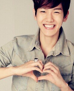 หวัดดีฮ้าบบบบ ผมหมาน้อยจากดาวเอ็กโซฮะ ผมน่ารัก...มุ้งมิ้ง...นิสัยดี...และดื้อเป็นที่หนึ่งฮะ*^* หมาน้อยอยากมีเจ้าของฮับ^ ₩ ^