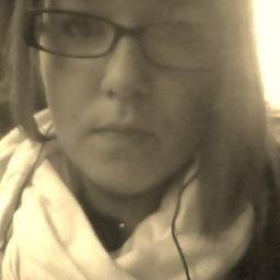 Hi I'm Niki,from Hungary,14 years,Cooler, Waye, Directioner,Belieber,Lovatics and Mixer.
Follow you and I follow back