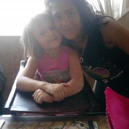 te quiero no solo por como eres sino como me haces sentir :)