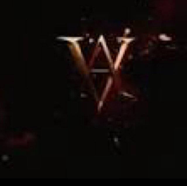 Welcome to Vampire Academy! Vampires are the future here, and training and danger are for their protectors. Which side are you on? Evil or Good? Pick wisely.