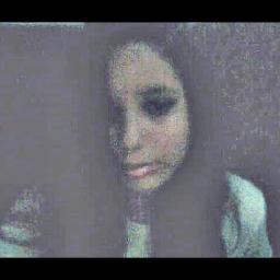Lembre-se, só Deus pode nos julgar
Esqueça os inimigos, pois existe alguém que ama você ♫ ♪ - Miley Cyrus ♥