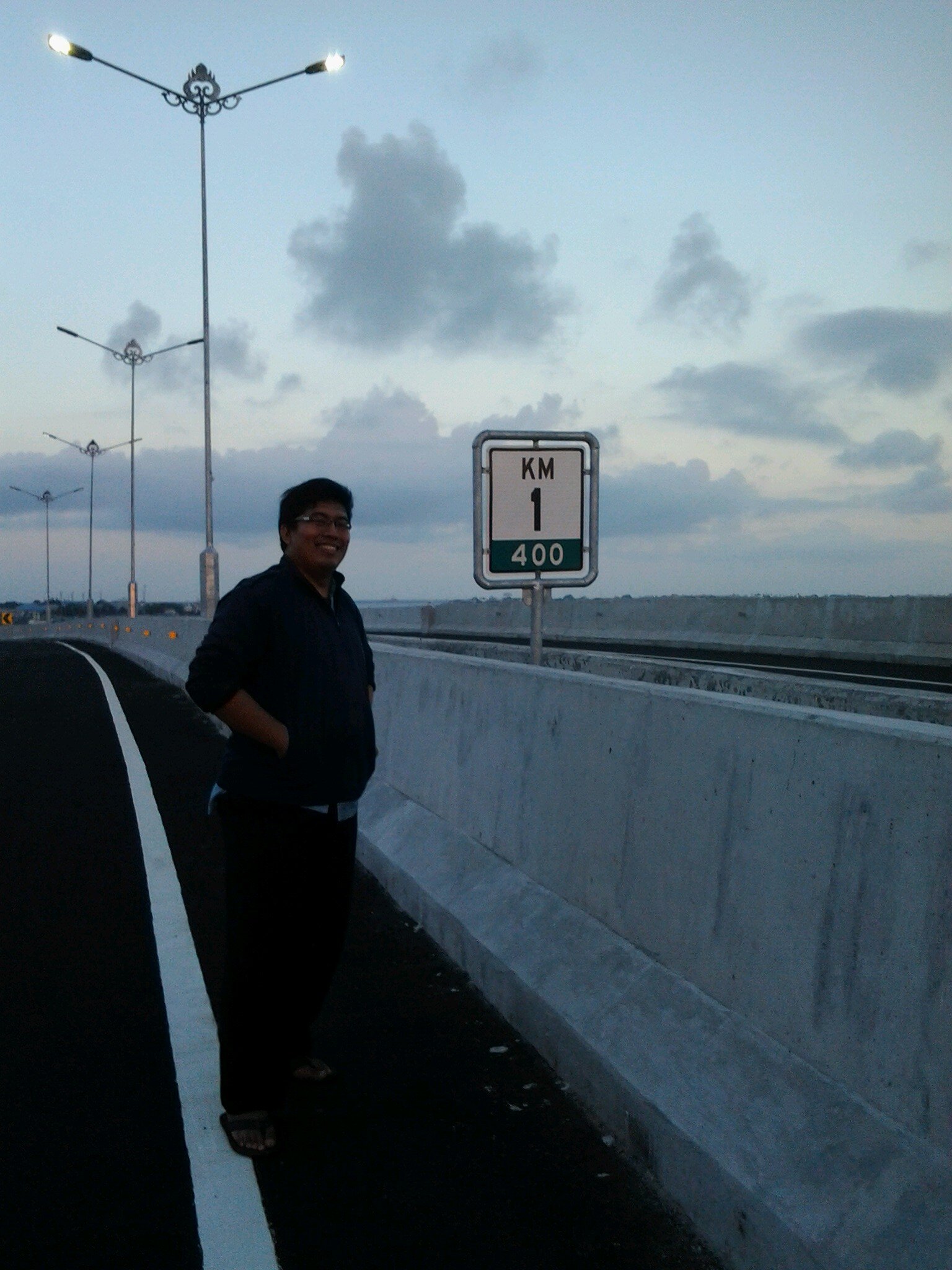 bayu84's profile picture. 