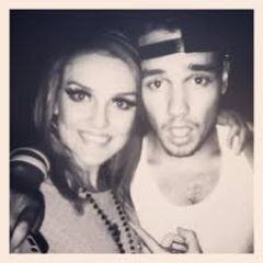 Hi guys im perrie edwards :) nice meeting ya!!! taken by @Leeyum_boo aka LeeBear love you.