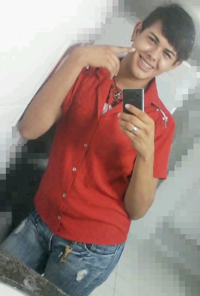 Ele Me Toca De Um Jeito Pra Me Enlouquecer Isso e Paixão é Loucura ou e So Prazer Eu Não Sei Se Me #Entrego, #Renego So Sei Que Eu Muito Ti Quero. (Oitaoo