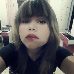 Tenho 1,53 de altura ,Sou Chata , Amo Rock ,Skate ♥ ,The Walking Dead, Pc , Solteira, Amo Doritos,Jogo Video-Game, The Big Bang Theory