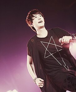 HAI MY BIG FANS, I'M JUST RP OF CHO KYUHYUN SUPER JUNIOR. IF YOU LIKE ME, FOLLOW ME PLEASE :^)