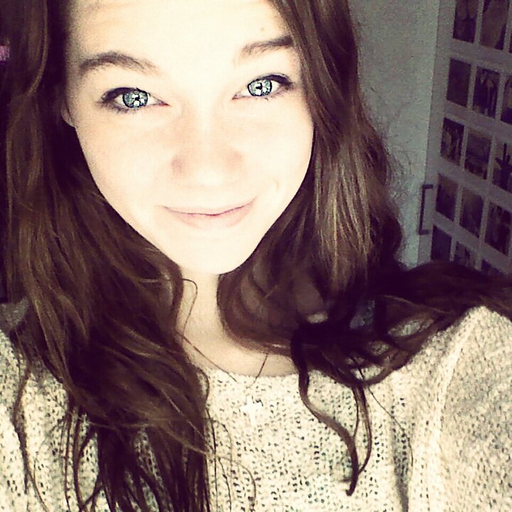 SandyWegerich's profile picture. 16 Jahre / Wohnt in Hamburg / Zockt gerne / Twilight & Die Tribute von Panem / Belieber / Minecraft & CubeWorld, Youtube und so :) Checkt mal meine Friends aus!