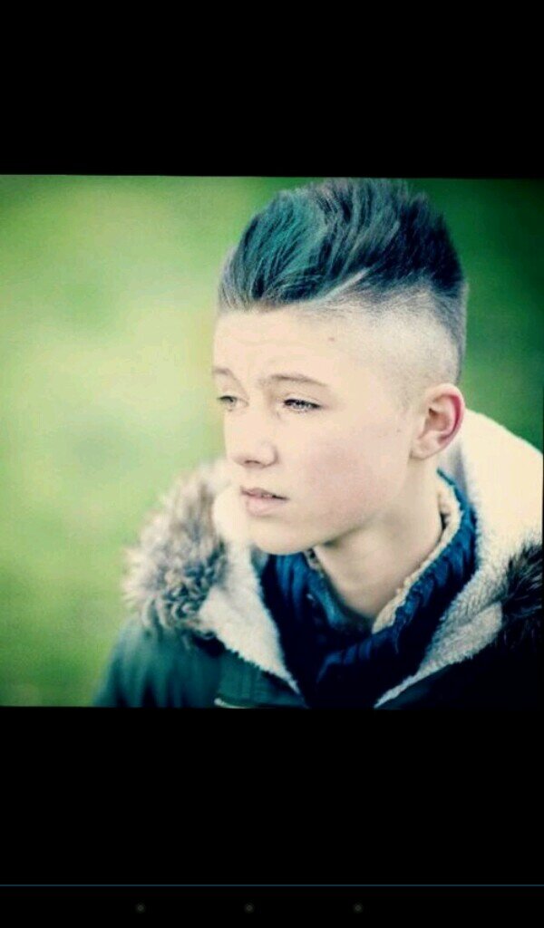 secretly dating @Harvey it's so secret he doesn't even know;) ;3 ILY BABE❤