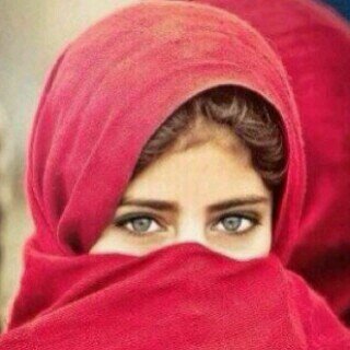 ‏من يعرفك مالامني في لهفتي