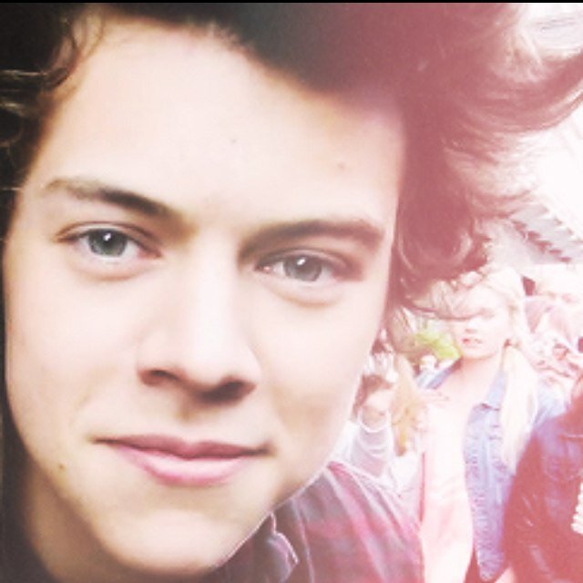 We are here for you. If you need to talk, we will listen. Stay strong ♥ [read our twitlonger]