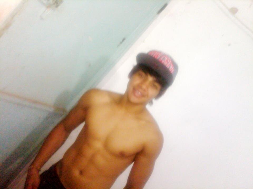 skate, patino en la calles del bronx, escritor de musica rapera, freestalero, ( my life is weed)https://t.co/kIXZsevbUO  suscribirte...