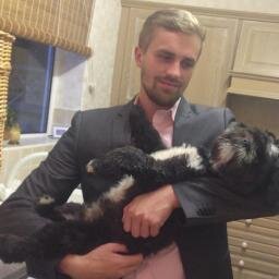 Senior Project Manager in the magical world of PR/SEO. Father blogger, golfer and all round good egg.