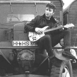 Are esto lo mas Resumido posible xD, Me encanta la música #Electronica #Dubstep #Rock ,Fanático de los #Beatles , Soy gracioso y Simpático xD Nada Mas*