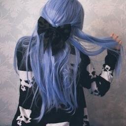 I love crazy hair, partying, & food