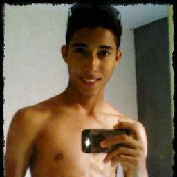 gosto muito de jogar futebol, costumo ser um bom amigo, não sou de ficar chateado facilmente, mas não abuse, gosto bastante de comer, rsrs e (...)