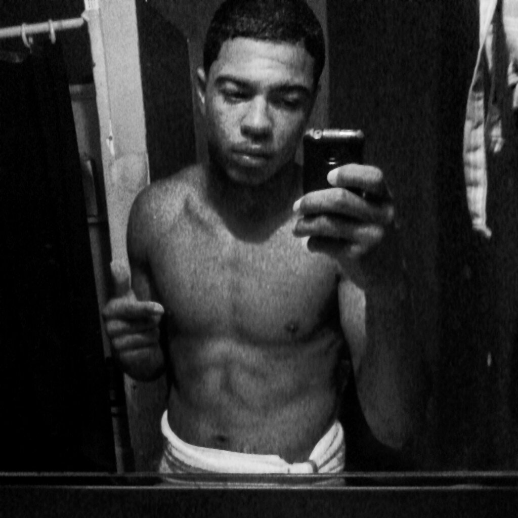 rip lil ant and lil kev... follow a nigga wit real dreams & Goals...