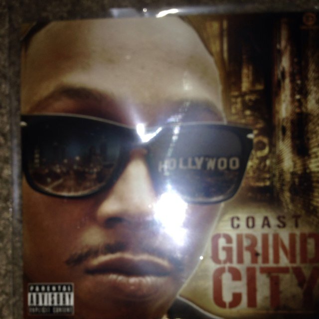 artist/songwriter Mc Co@$t up