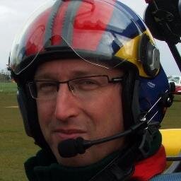 Consultant et chef d'entreprise (voir mon compte pro @d_boehringer) - Pilote d'avion et de planeur - Prédicateur luthérien - Chanteur - Alpiniste repenti