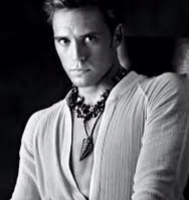 Im not who you think i am but i can be who you want me two. Im just another chess peice who knows what my next move will be (literate THG RP)