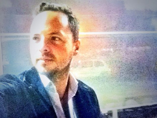Artist under construction, business oriented, author of Relatos&Relajillos, founder @LejiTicos. Learning greek and life. #CostaRica #diversity #coffee