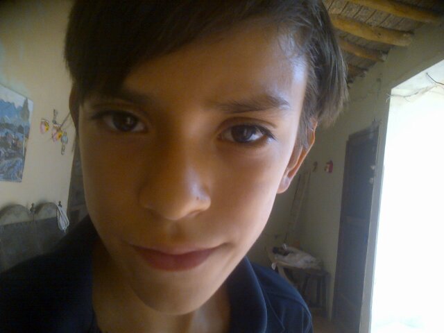 Mi Facebook es emir Gurra envienme una solis. Ke se las acepto