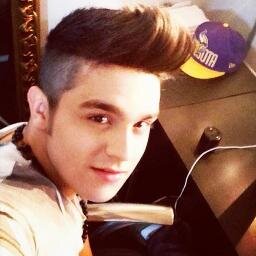 Garots inocentes ñ merecem chorar por garotos que ñ tem a verdade no olhar ♪ _Luan Santana
