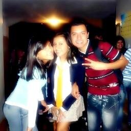 poz SoIiiI mUY Alegre y muIIiI DIVERTIIDoOOp,...=) jejejj poz siiii amOOoOP AMIII gorda Y a mIIiI fAMILI Y K ejjejjej me gusta tu tu tu y ke jejejej FOLLÓWBACK!
