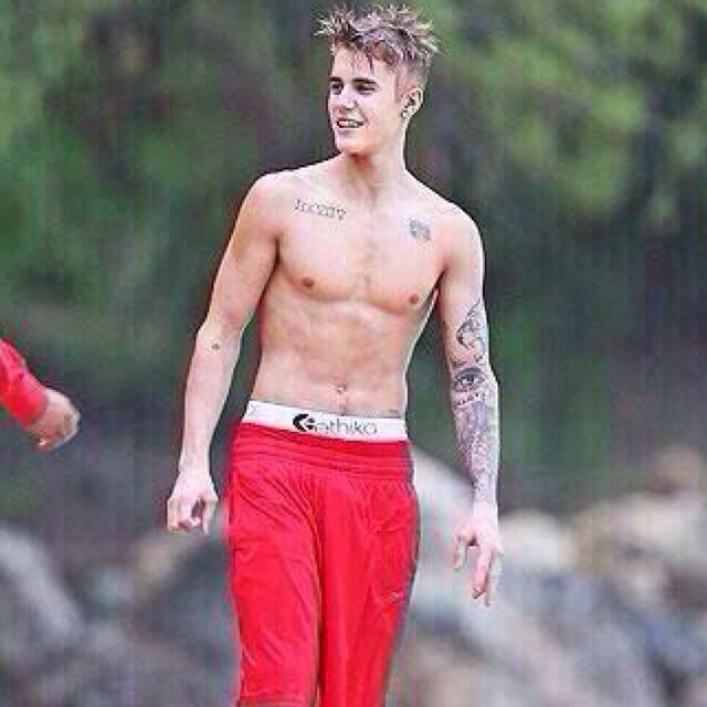 FREE FOLLOW PLEASE FOLLOW ( @rauhlrus )