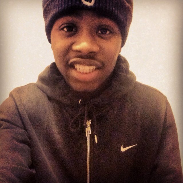 Im cool , smart , and a leader follow me. I love basketball and football.....