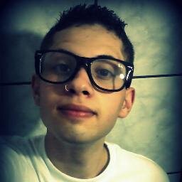 Que o mundo exploda se teu coração for meu abrigo te amo!!♥ /