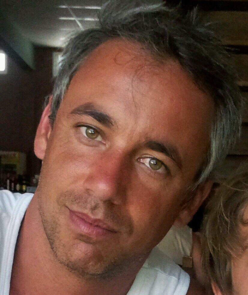 Periodista Deportivo, Jugador de voleibol, enfermo del Rojo.